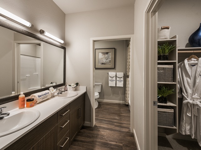 MorningStar Senior Living at Golden Ridge